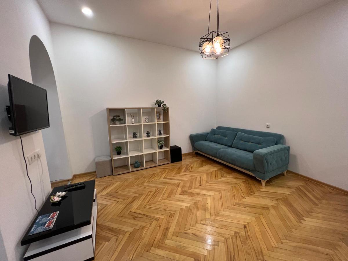 Cosy Apartment In Tbilisi Centre エクステリア 写真