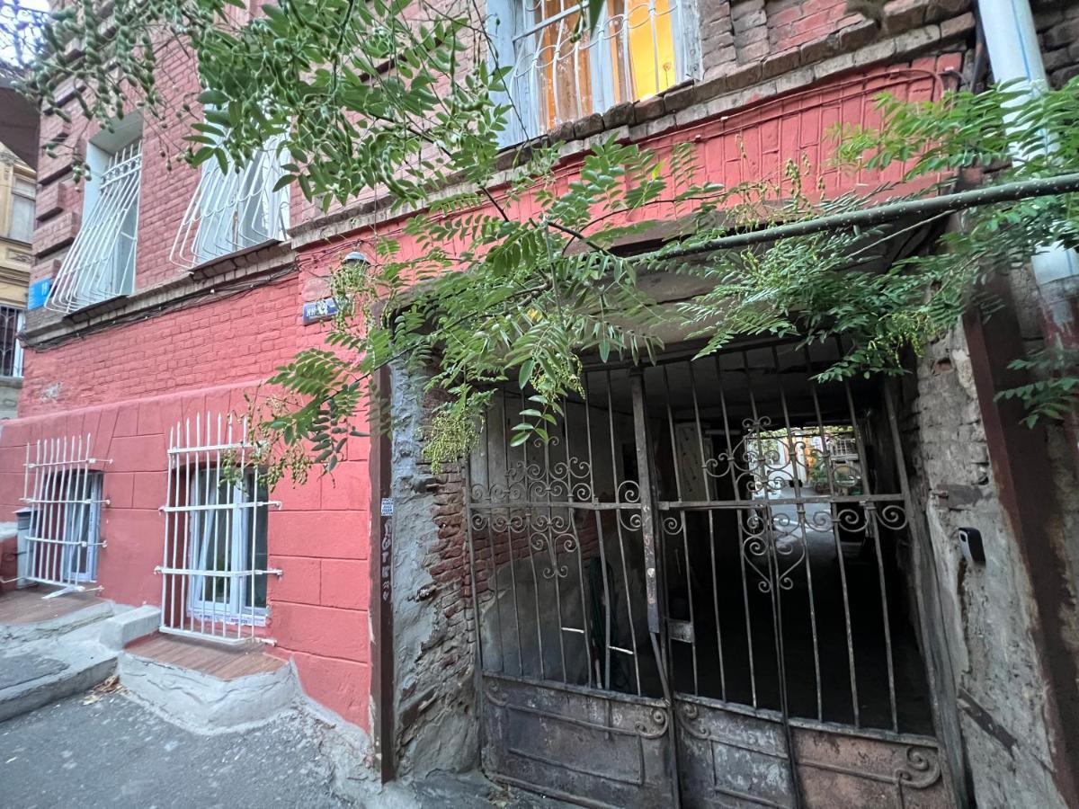 Cosy Apartment In Tbilisi Centre エクステリア 写真