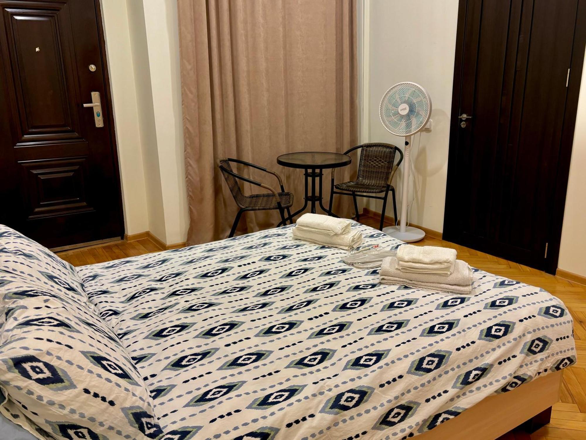 Cosy Apartment In Tbilisi Centre エクステリア 写真